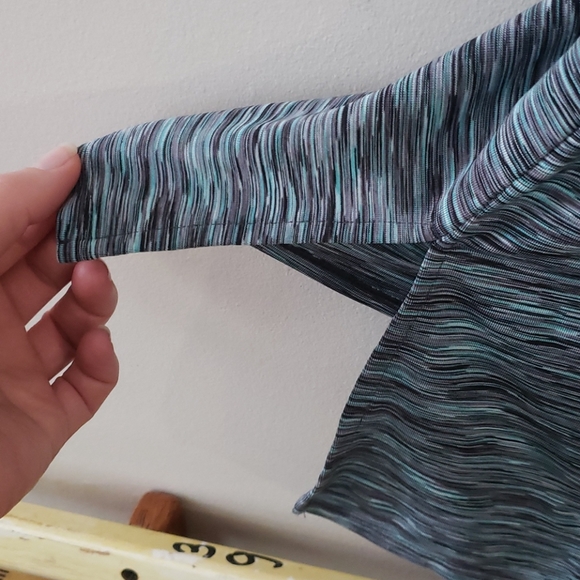 Racerback work out top - Picture 4 of 4